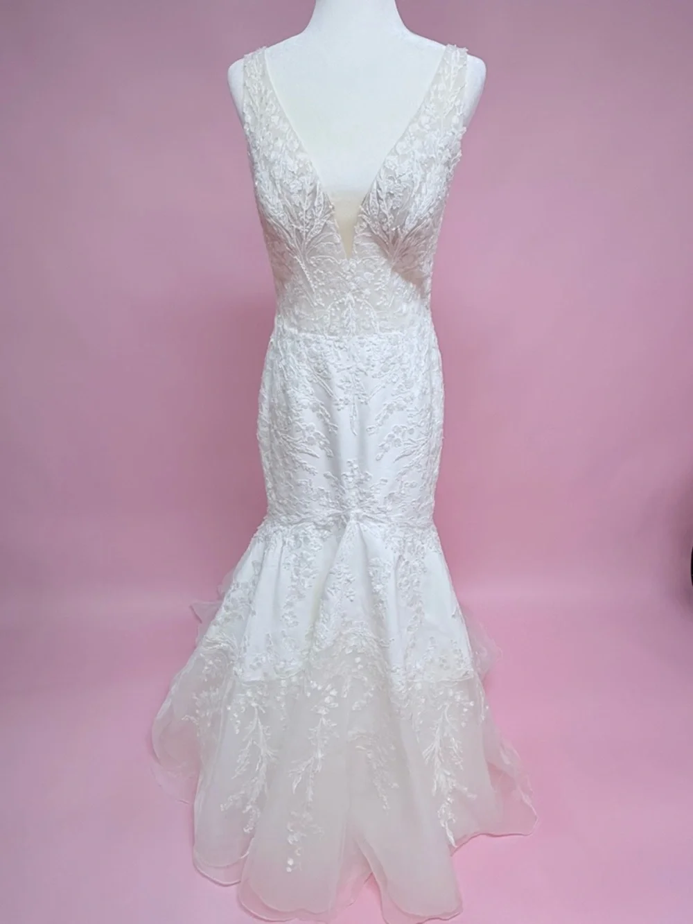 Justin Alexander Jolene Wedding Gown - Picture 7 of 16